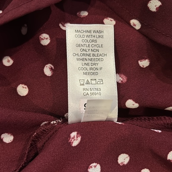 2/$25 MAURICES Plus Size Winona Polka Dot Button Down Blouse Size 1X - Picture 7 of 9